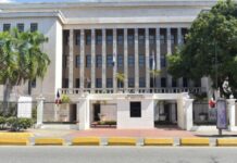 Ministerio de Educación reanuda clases mañana viernes tras suspensión preventiva por lluvias en varias provincias.