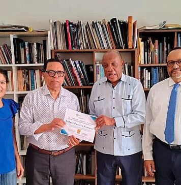 Fundación Espacios Culturales reconoce a Rafael y Antoliano Peralta Romero por sus aportes intelectuales.
