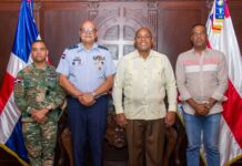 Comandante general de la FARD recibe al director de Desarrollo Provincial para abordar iniciativas de cooperación institucional.
